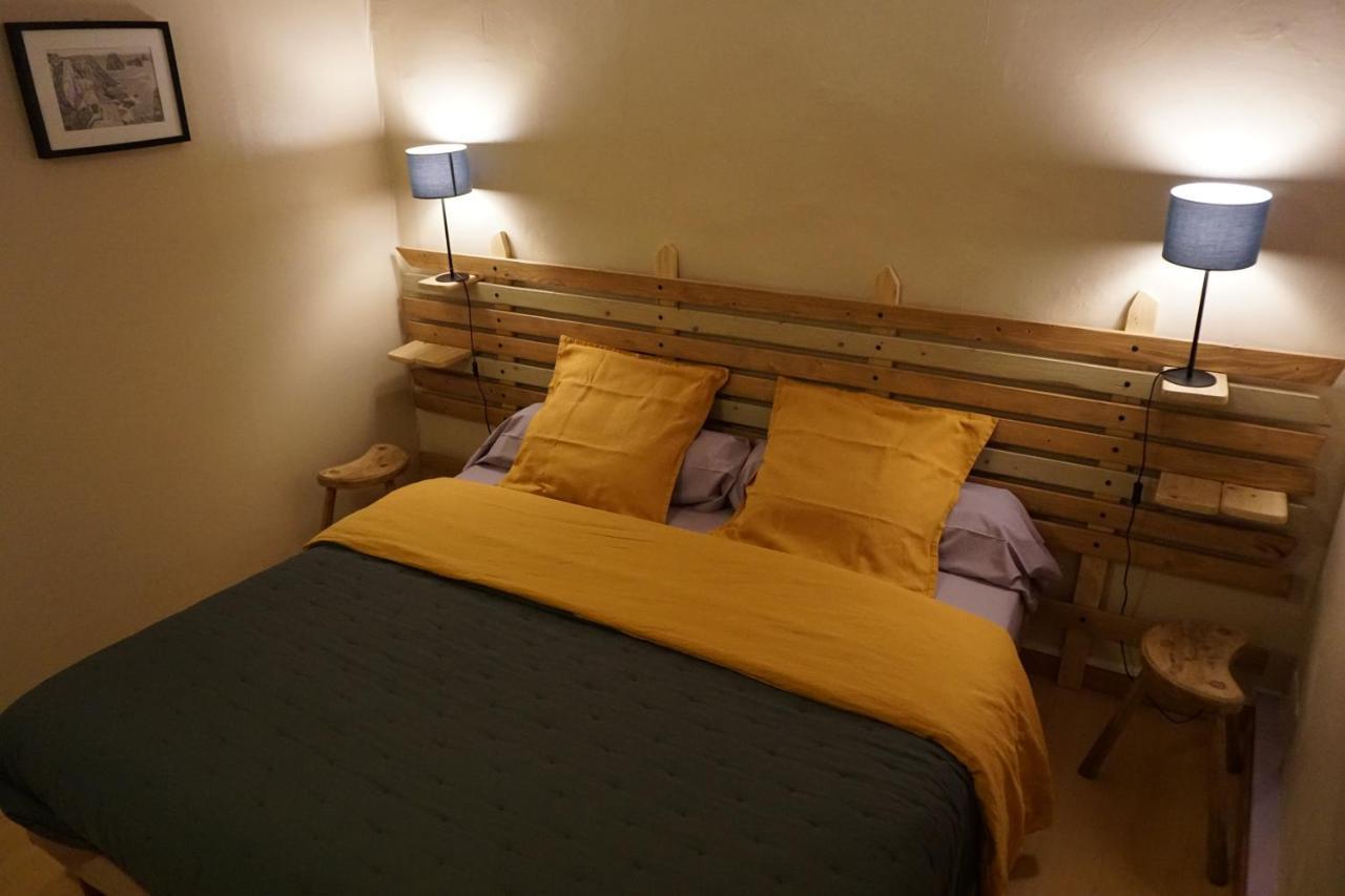 Chambres D'Hotes Kerioret Izella Kerlaz Exteriör bild